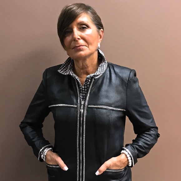 Meet your Posher, Pam - Picture 1 of 1